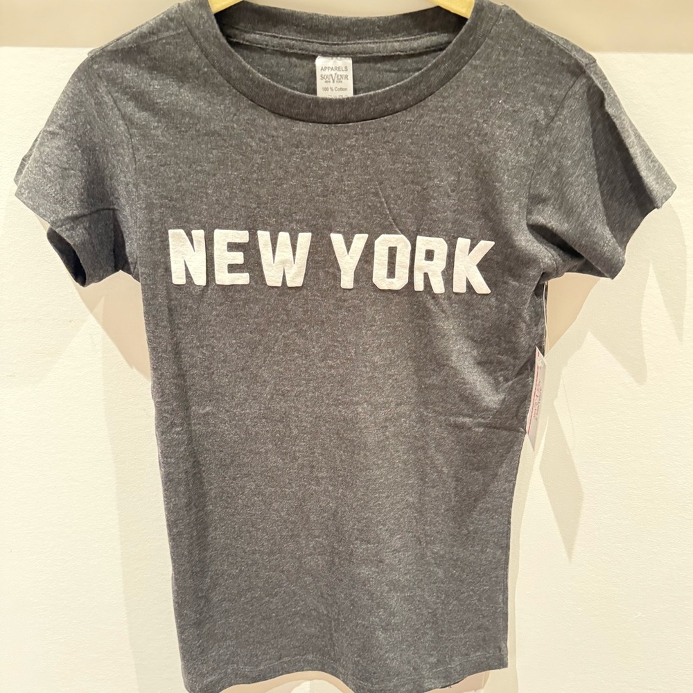 NWT - New York T-Shirt - Size Small